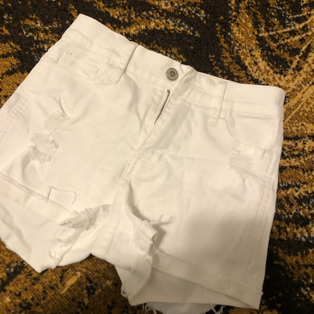 Hollister white ripped shorts size 00